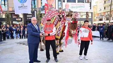 Kumluca’da En Süslü Deve Yarışması